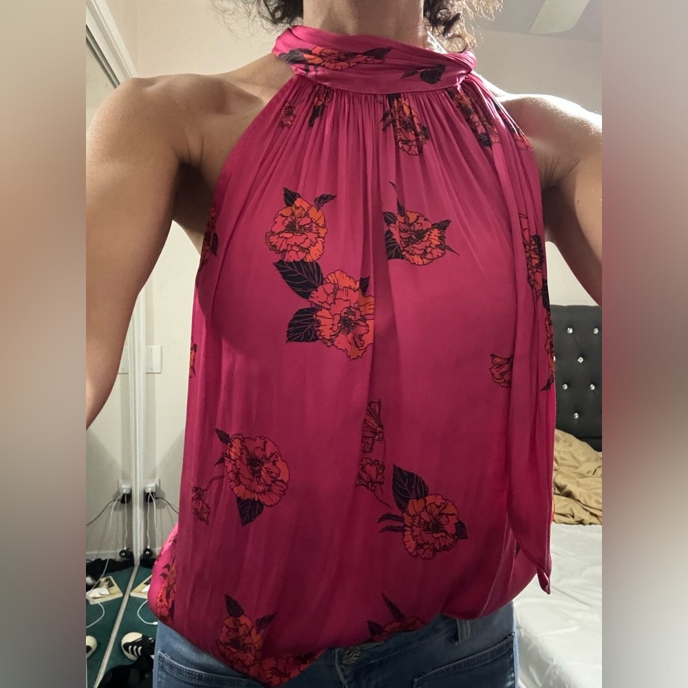 Hot pink halter top with orange flowers #floral
Beautiful top, worn once